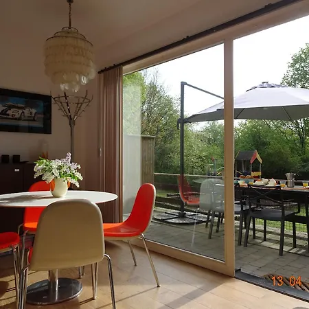 Retro Getaway At The Meuse Valley 아파트