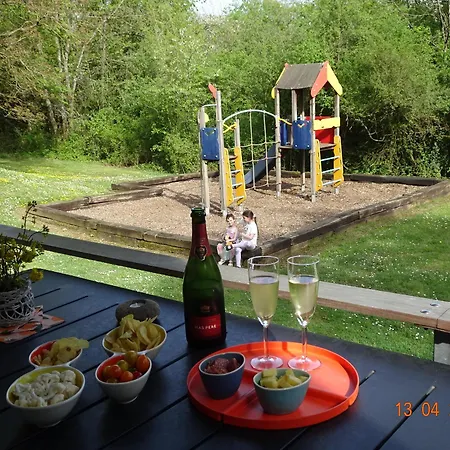 Retro Getaway At The Meuse Valley 아파트